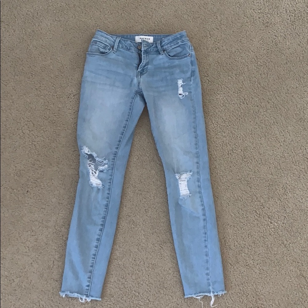 Adorable perfect color wash jeans